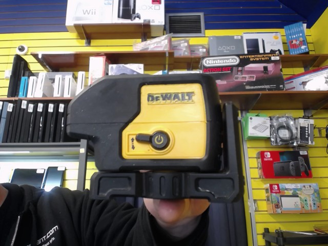 Niveau laser � 3 faisceaux rouge