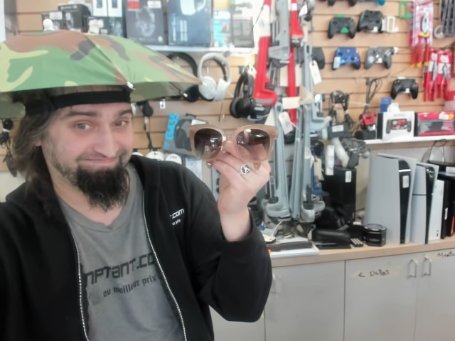 Celine beige dans le cover