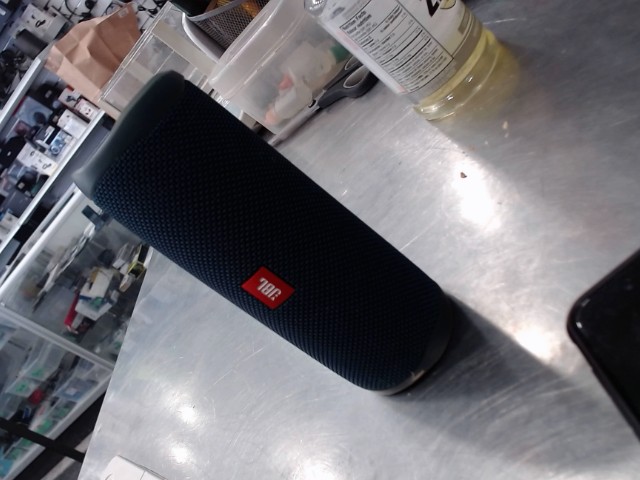 Speaker bluetooth
