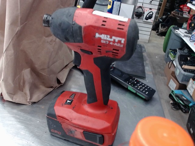 Drill impact hilti avec batterie