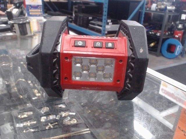 Lumiere m18 no batterie/chargeur