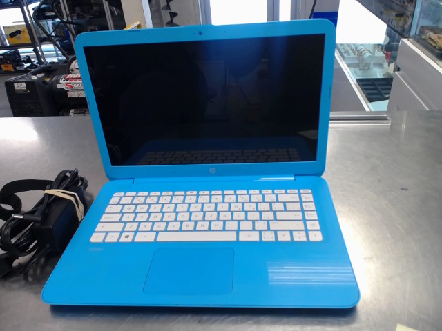 Laptop 4gb ram 64sd