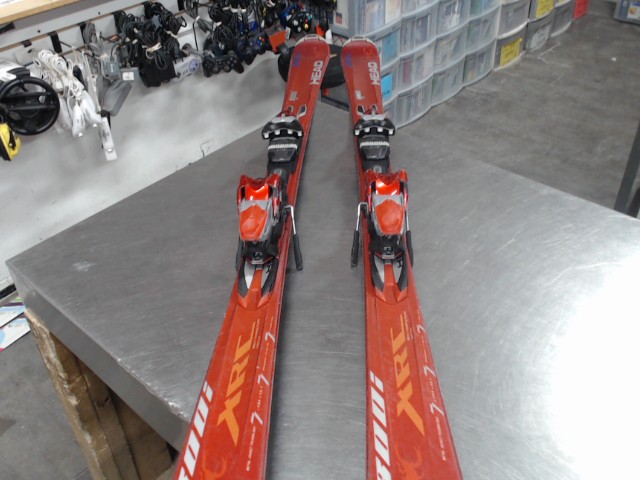 Paire ski parabolique