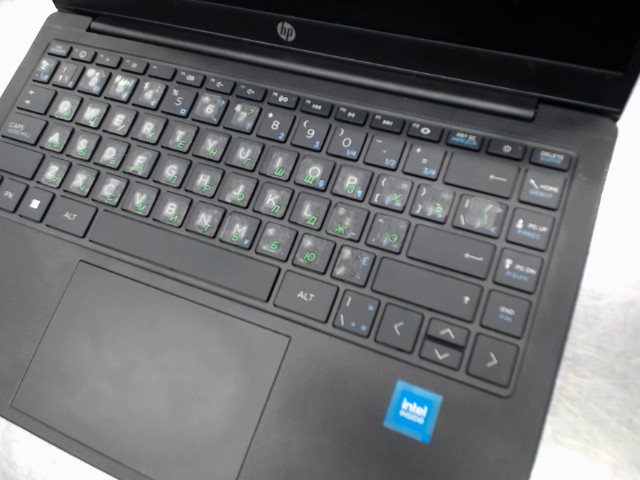 Latop avec chargeur hp