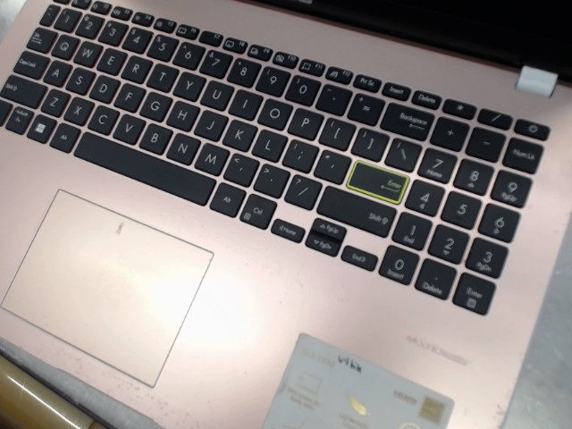 Asus laptop with charger pw-5825