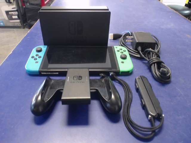 Console +accessoires