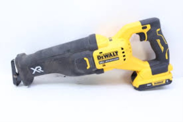 Dewalt saw