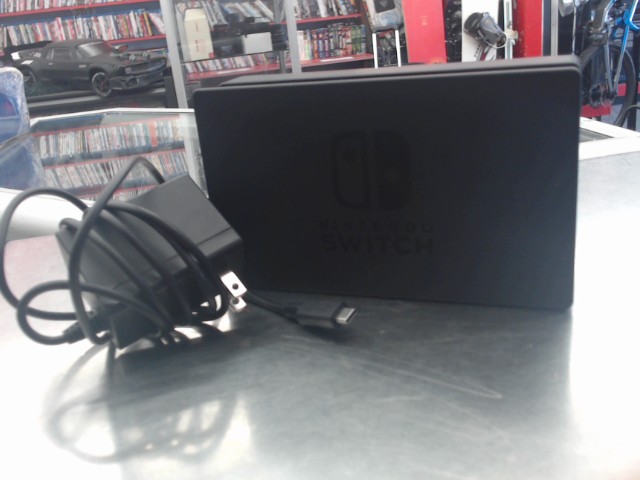 Dock station avec bloc pour switch