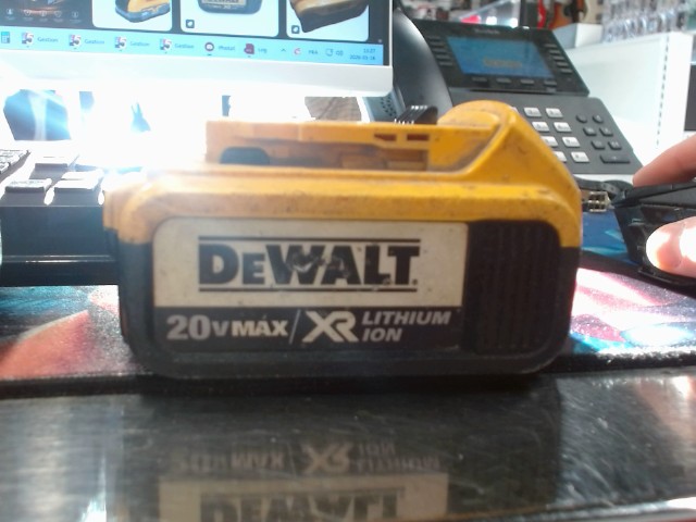 Battery pack dewalt