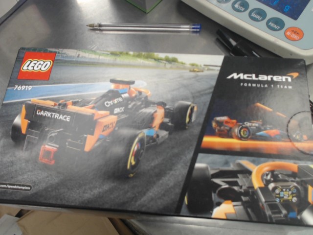 Lego 2023 mclaren formula 1 car
