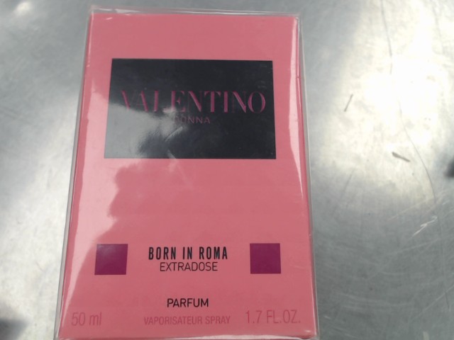 Valentino donna born in roma extradose