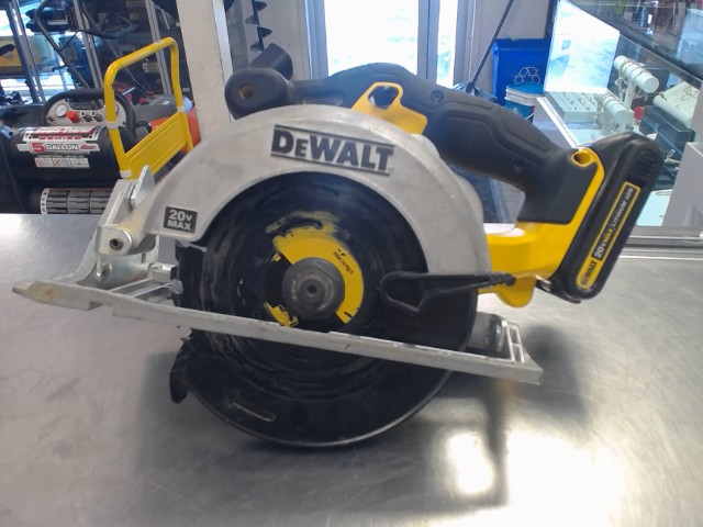 Scie dewalt 6-1/2 avec batt dewalt