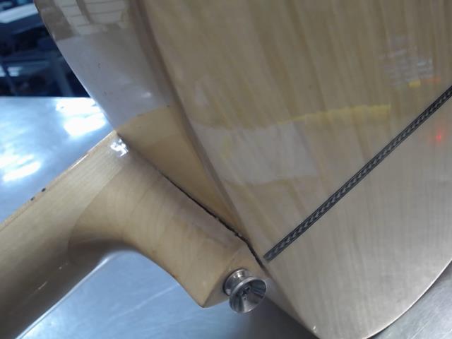 Guitare acouistique(manche a reparer)