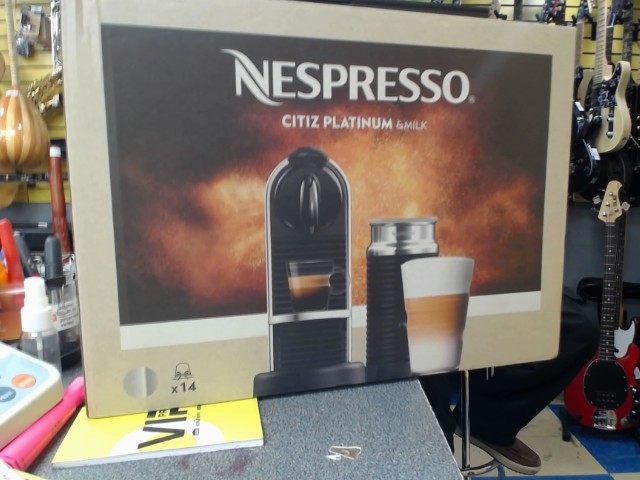 Um + milk neuf en boite