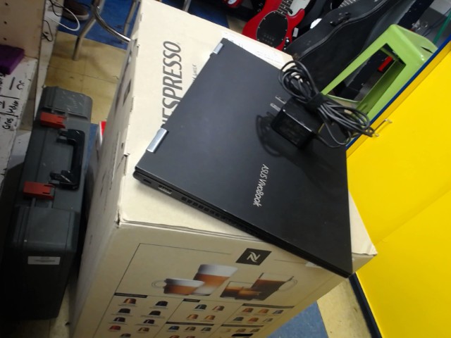 Laptop avec chargeur i5