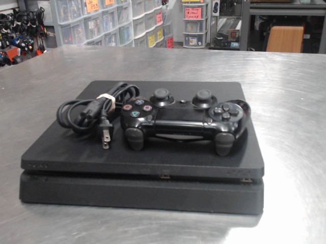 Playstation 4+manette+fil