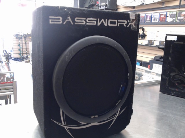 R-series subwoofer
