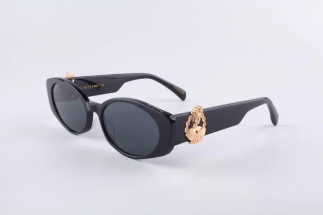 18kt gold-plated frida kahlo sunglasses