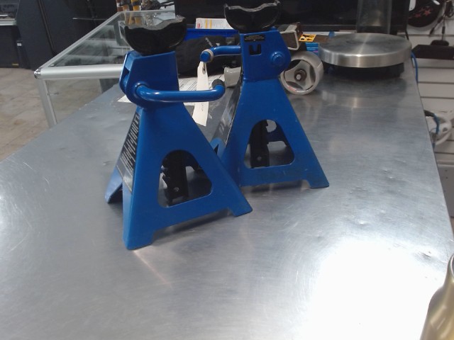 2 chandelles 2 tonnes