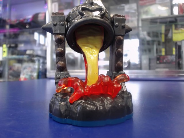 Skylanders swap force figure fiery forge