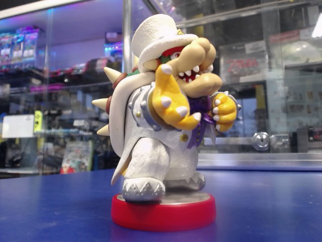 Amiibo bowser (tenue de mariage)