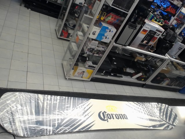 Snowboard corona brand new