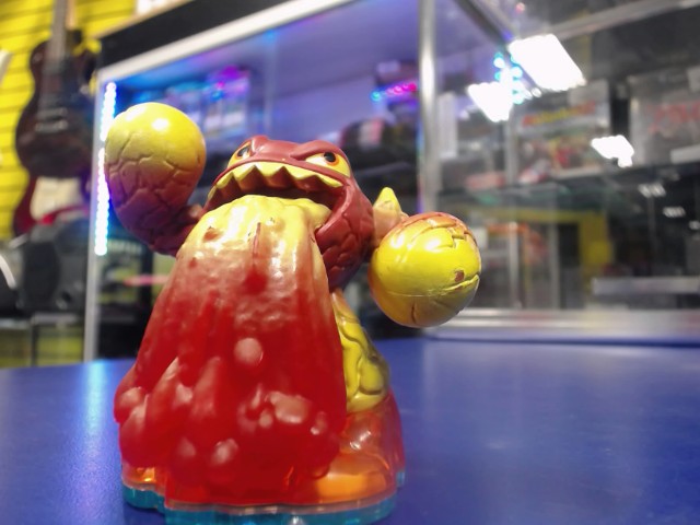 Lava barf eruptor skylanders blue base