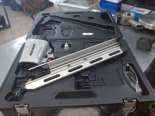 Cloueuse pneumatique