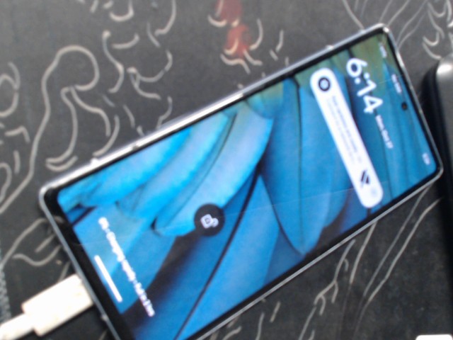 Google pixel 7a cracked screen