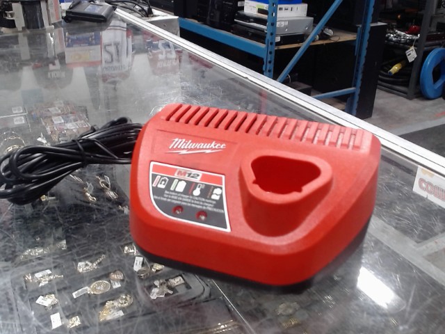 Chargeur batterie 12v