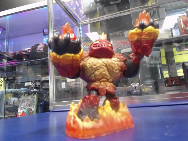Hot head skylanders giants