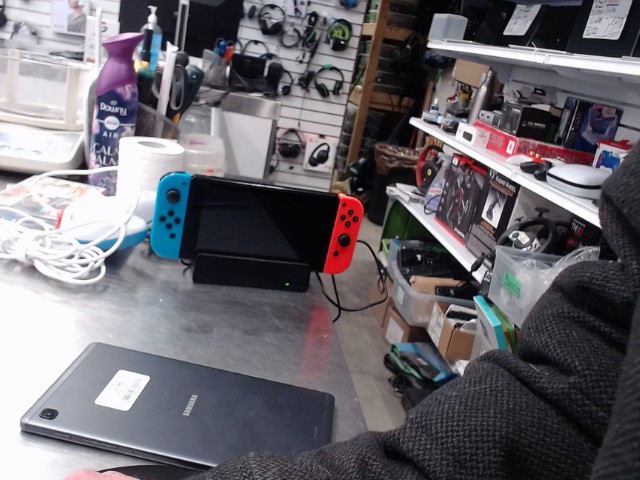 Console switch avec dock