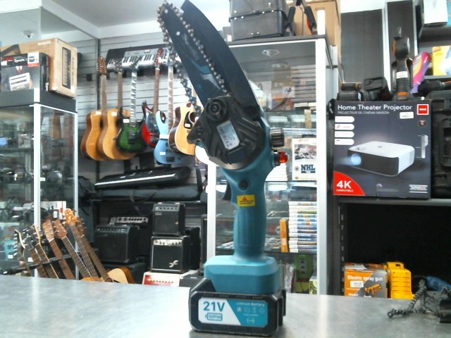 Scie a chaine electrique