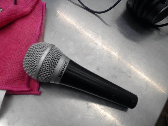 Micro shure pg 48