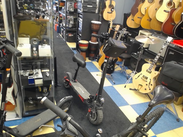 Evercross electrique scooter avec charge