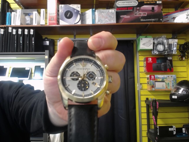 Montre chronograph pile � changer