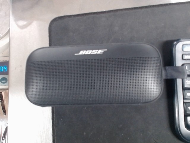 Speaker bluetooth soundlink flex