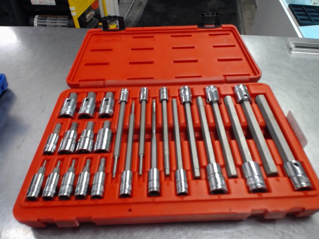 Long socket allen key set