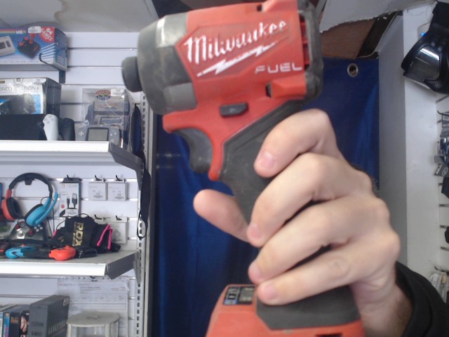 Impact driver sans batterie