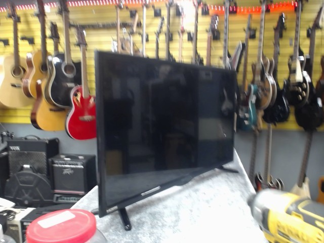 Tv 32 pouces (tache dans lecrant)