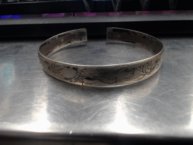 Bracelet motif fleure en argent