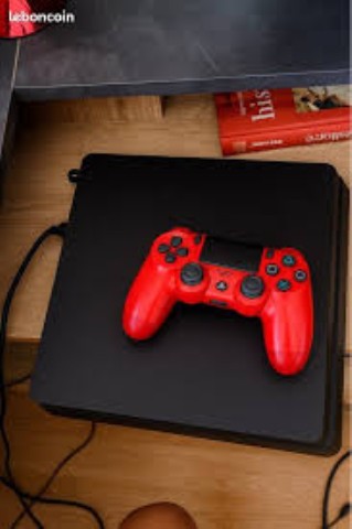 Ps4 slim + 1 manette rouge