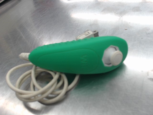 Nunchuck avec cover vert en silicone