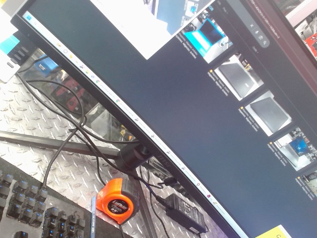 Laptop 1.4ghzx12 5 120u  16gb