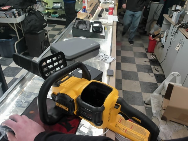 Chainsaw flexvolt dewalt