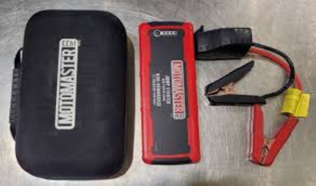 Motomaster jumpstarter kit