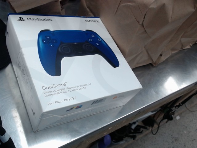Manette ps5 dual sense in box