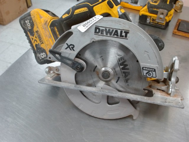 Scie ronde dewalt + batterie