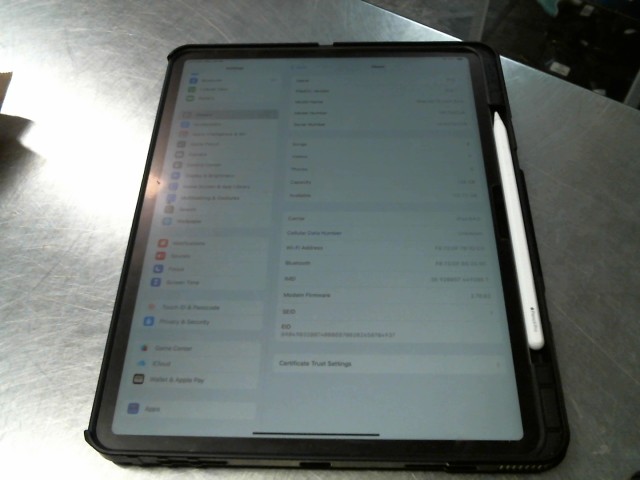 Ipad air 13 pouces m3 128gb avec stylo