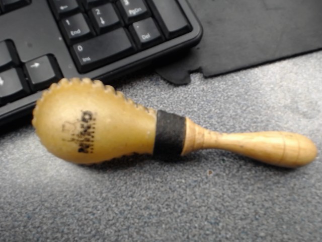 Maraca fait a la main